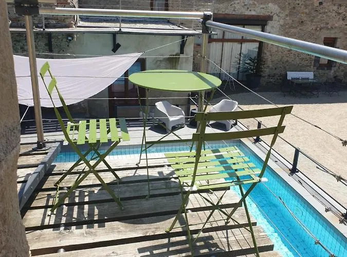 Pensjonat Tour De Charme Atypique Beauregard-l'Eveque